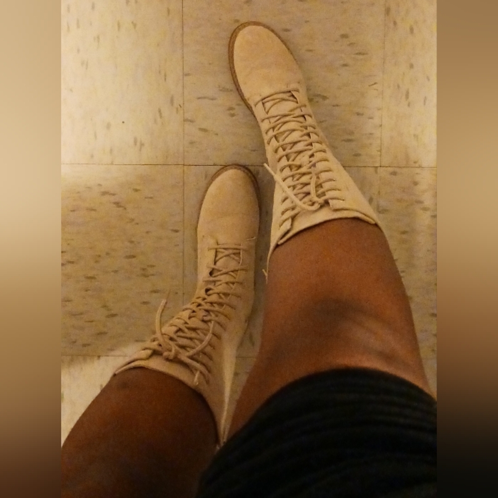 Women's Lace-Up Boots